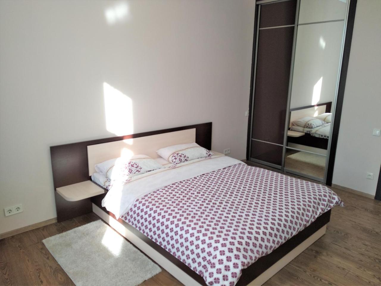 2 Bedrooms Apartment 150M From Opera House Lviv Eksteriør bilde
